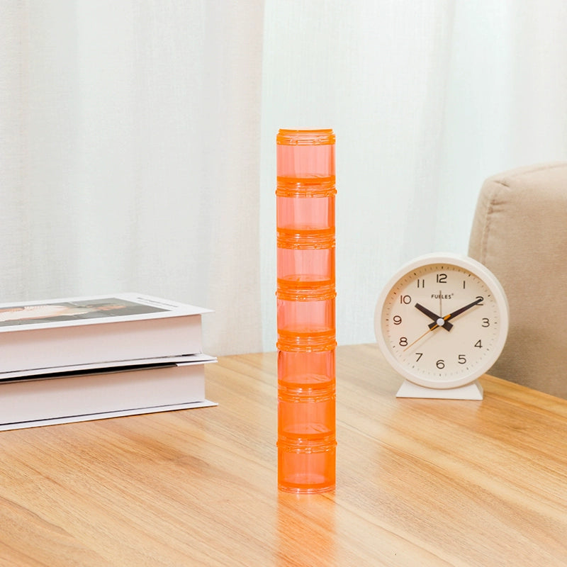 Portable 7-day combination pill box, detachable small pill box