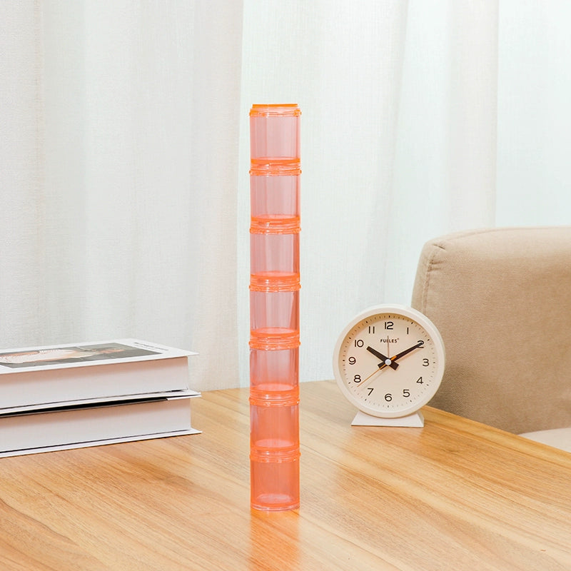 Portable 7-day combination pill box, detachable small pill box