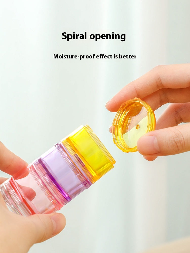Portable 7-day combination pill box, detachable small pill box
